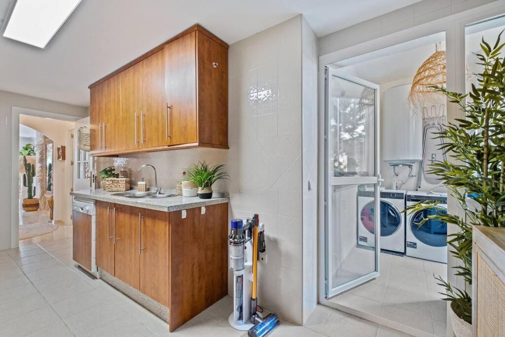 Apartment Standing In Marbella